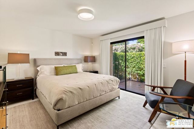 200 E Racquet Club Road 8, Palm Springs, CA 92262