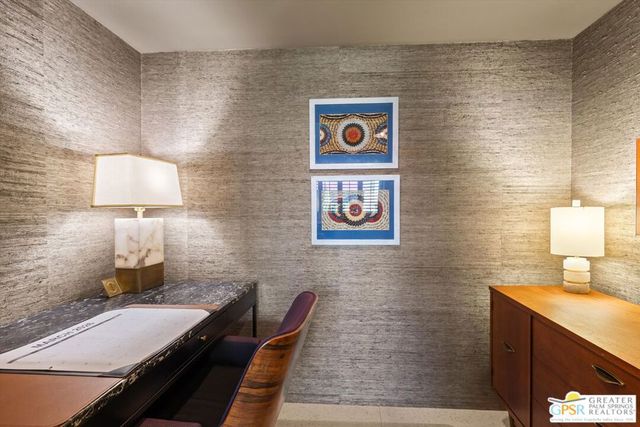 200 E Racquet Club Road 8, Palm Springs, CA 92262