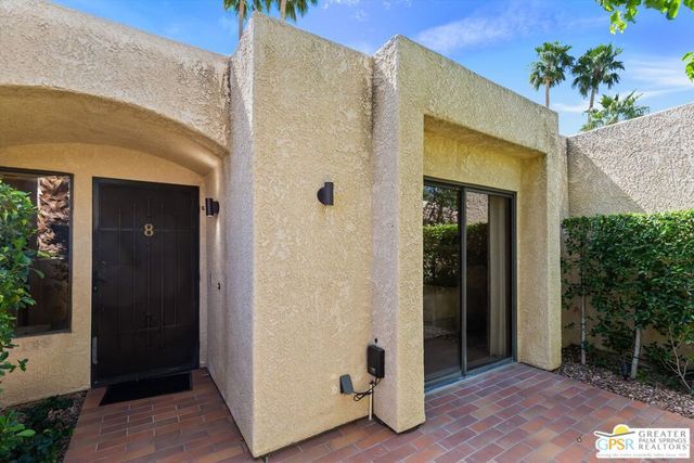 200 E Racquet Club Road 8, Palm Springs, CA 92262