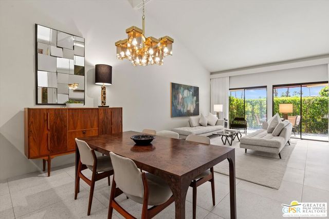 200 E Racquet Club Road 8, Palm Springs, CA 92262