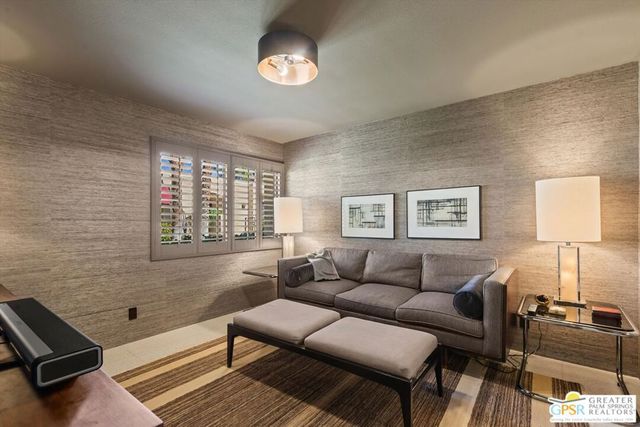 200 E Racquet Club Road 8, Palm Springs, CA 92262