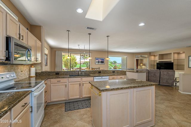 17686 N AMBERWOOD Drive, Surprise, AZ 85374