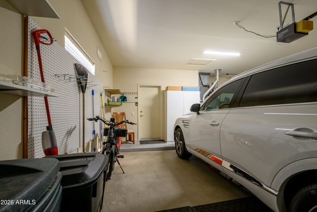 17686 N AMBERWOOD Drive, Surprise, AZ 85374