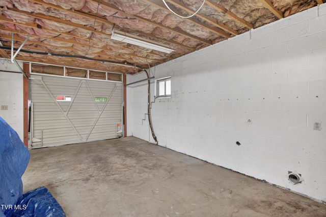 483 Springfield Drive, Bristol, TN 37620
