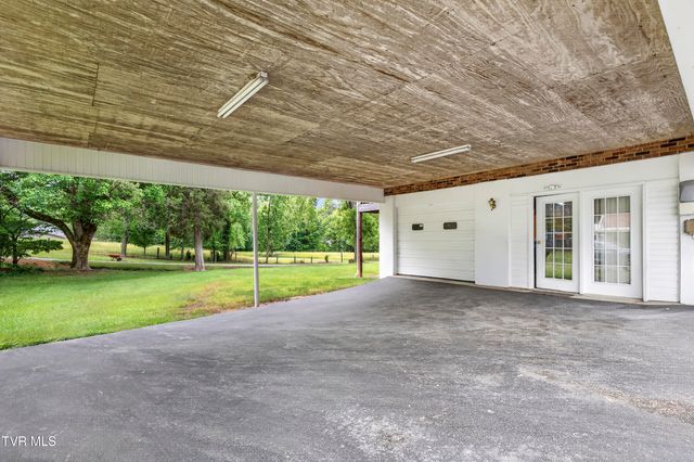 483 Springfield Drive, Bristol, TN 37620