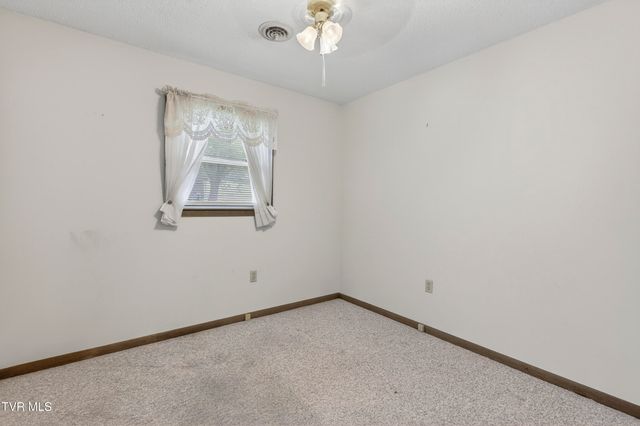 483 Springfield Drive, Bristol, TN 37620