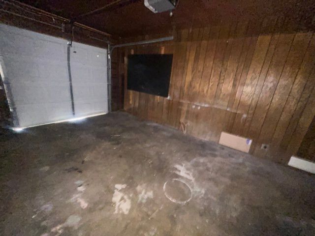 2302 E Mistletoe Avenue, Victoria, TX 77901