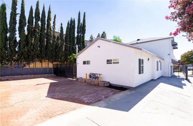 5334 Cleon Avenue, North Hollywood, CA 91601