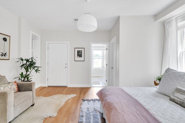177 Winthrop Road 3, Brookline, MA 02445