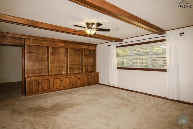 2302 12TH STREET, Vernon, TX 76384