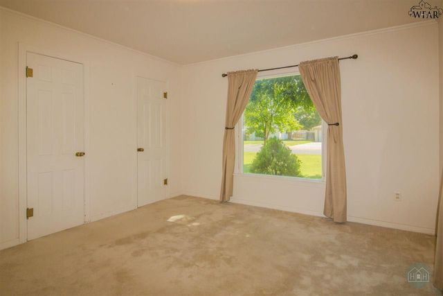 2302 12TH STREET, Vernon, TX 76384