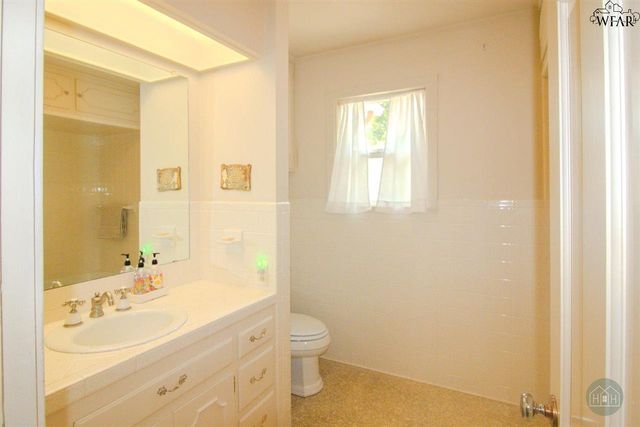 2302 12TH STREET, Vernon, TX 76384