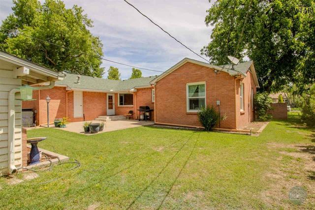 2302 12TH STREET, Vernon, TX 76384