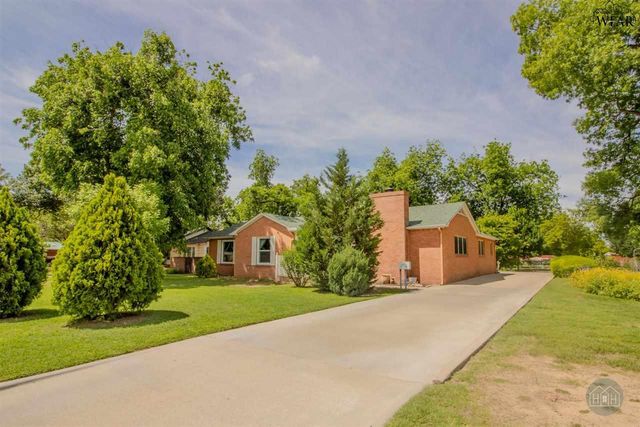 2302 12TH STREET, Vernon, TX 76384