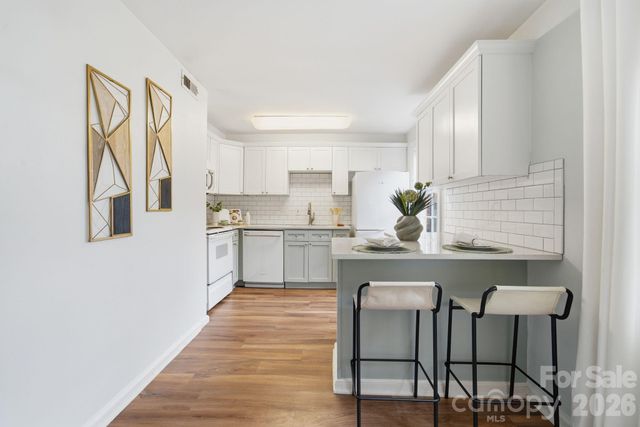 102 Colville Road 51A, Charlotte, NC 28207