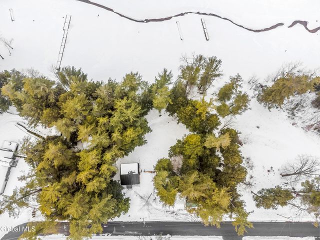 129 Woodland Avenue, Mayfield, NY 12078