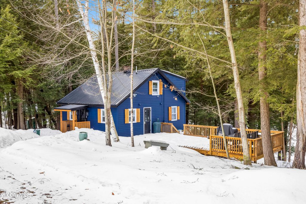 129 Woodland Avenue, Mayfield, NY 12078