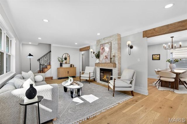 6963 Sutherland Avenue, St Louis, MO 63109
