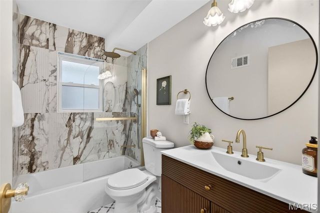 6963 Sutherland Avenue, St Louis, MO 63109