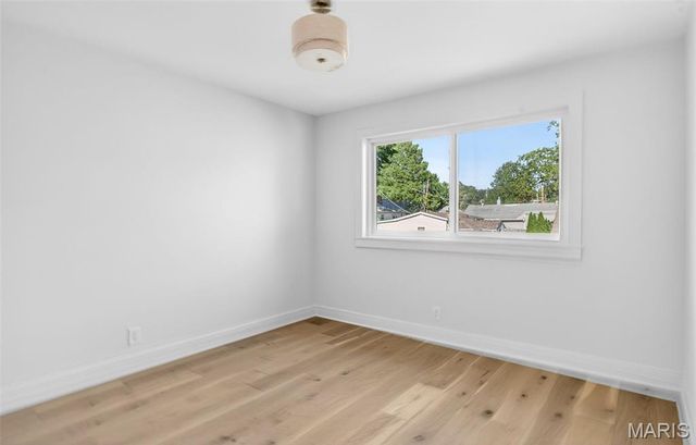 6963 Sutherland Avenue, St Louis, MO 63109