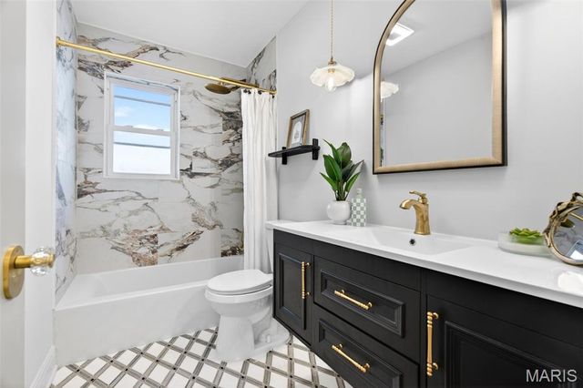 6963 Sutherland Avenue, St Louis, MO 63109