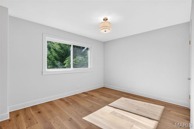 6963 Sutherland Avenue, St Louis, MO 63109