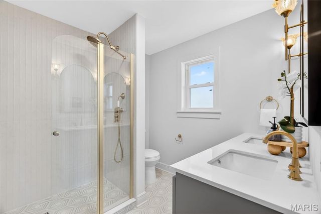 6963 Sutherland Avenue, St Louis, MO 63109