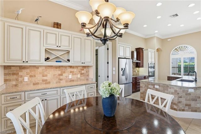 1194 Whiteheart CT, Marco Island, FL 34145