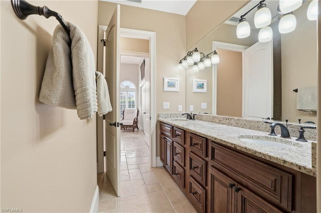 1194 Whiteheart CT, Marco Island, FL 34145