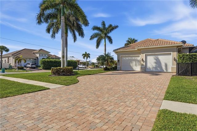 1194 Whiteheart CT, Marco Island, FL 34145