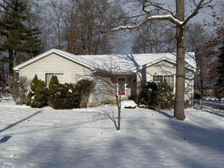 441 Lakewood Drive, East Tawas, MI 48730