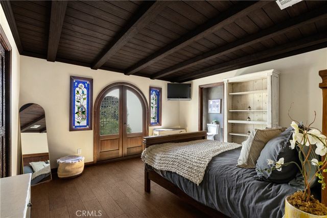 3092 Laurel Canyon Boulevard, Studio City, CA 91604