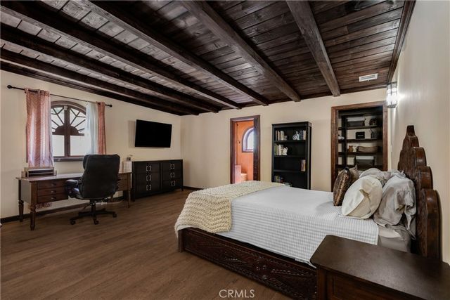 3092 Laurel Canyon Boulevard, Studio City, CA 91604