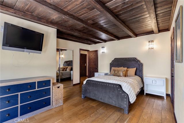 3092 Laurel Canyon Boulevard, Studio City, CA 91604