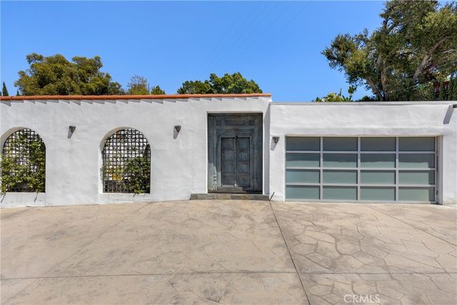 3092 Laurel Canyon Boulevard, Studio City, CA 91604