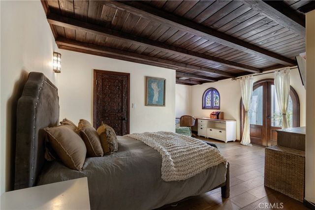 3092 Laurel Canyon Boulevard, Studio City, CA 91604