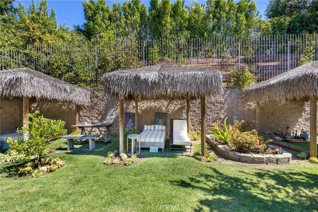3092 Laurel Canyon Boulevard, Studio City, CA 91604