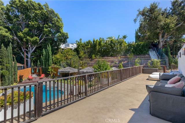 3092 Laurel Canyon Boulevard, Studio City, CA 91604