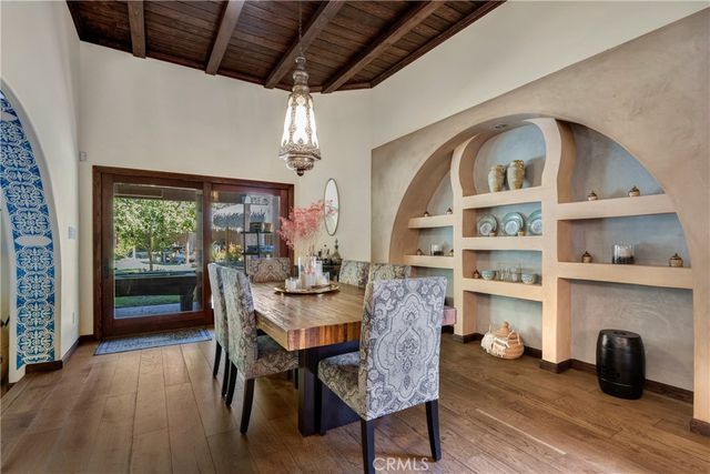 3092 Laurel Canyon Boulevard, Studio City, CA 91604
