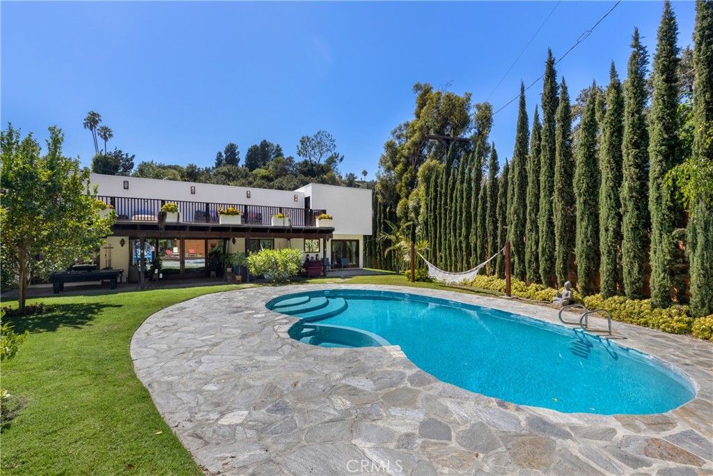 3092 Laurel Canyon Boulevard, Studio City, CA 91604