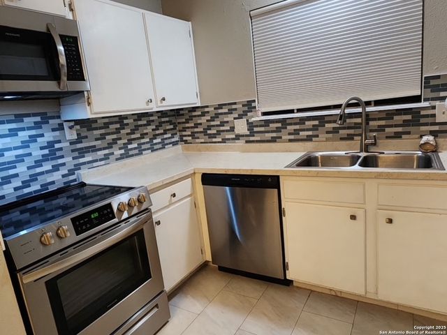 3401 Cliffside, Schertz, TX 78108