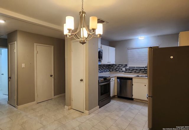 3401 Cliffside, Schertz, TX 78108