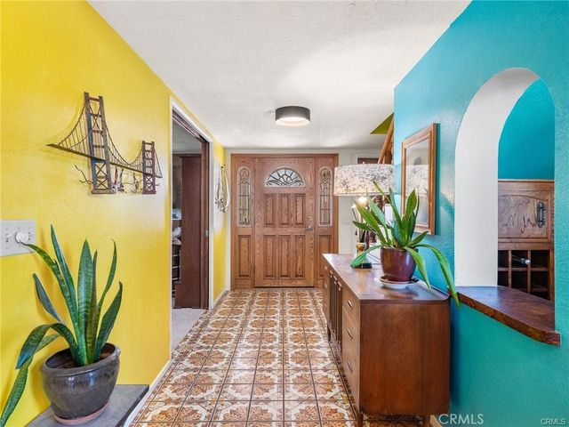 13916 Burning Tree Drive, Victorville, CA 92395