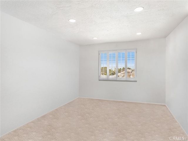 13916 Burning Tree Drive, Victorville, CA 92395