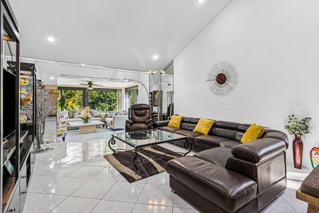 21720 Arriba Real 37-b, Boca Raton, FL 33433