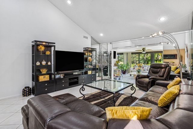 21720 Arriba Real 37-b, Boca Raton, FL 33433