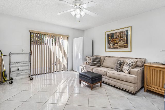21720 Arriba Real 37-b, Boca Raton, FL 33433