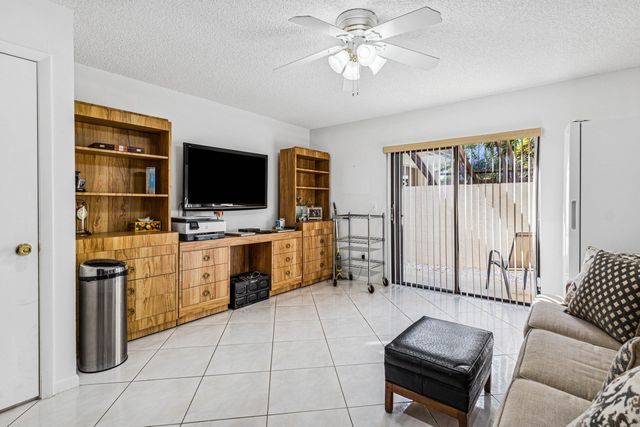 21720 Arriba Real 37-b, Boca Raton, FL 33433