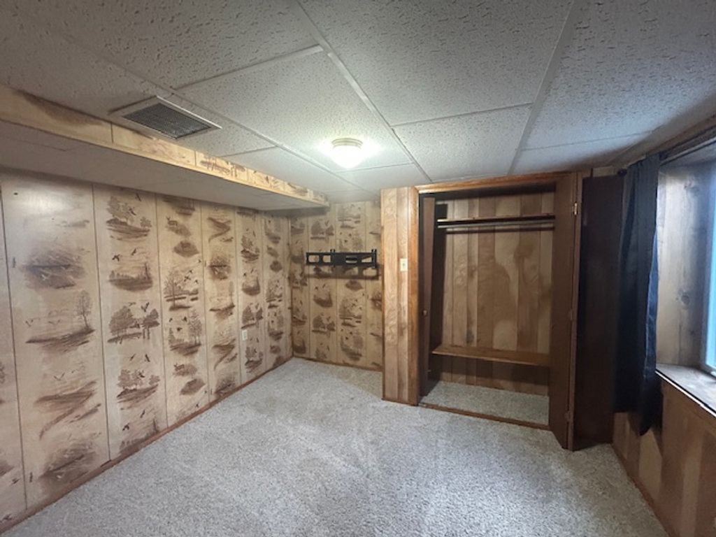 Image 12 of property listing at 3420 Parkway Street, Butte, MT 59701