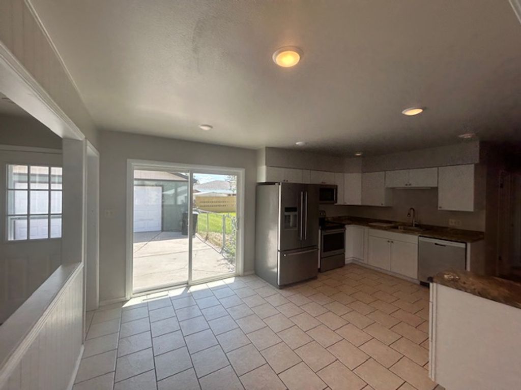 Image 5 of property listing at 3420 Parkway Street, Butte, MT 59701